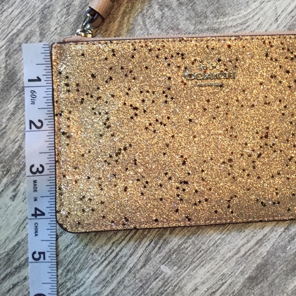 NWOT gold coach sparkle wristlet star glitter - Picture 4 of 5